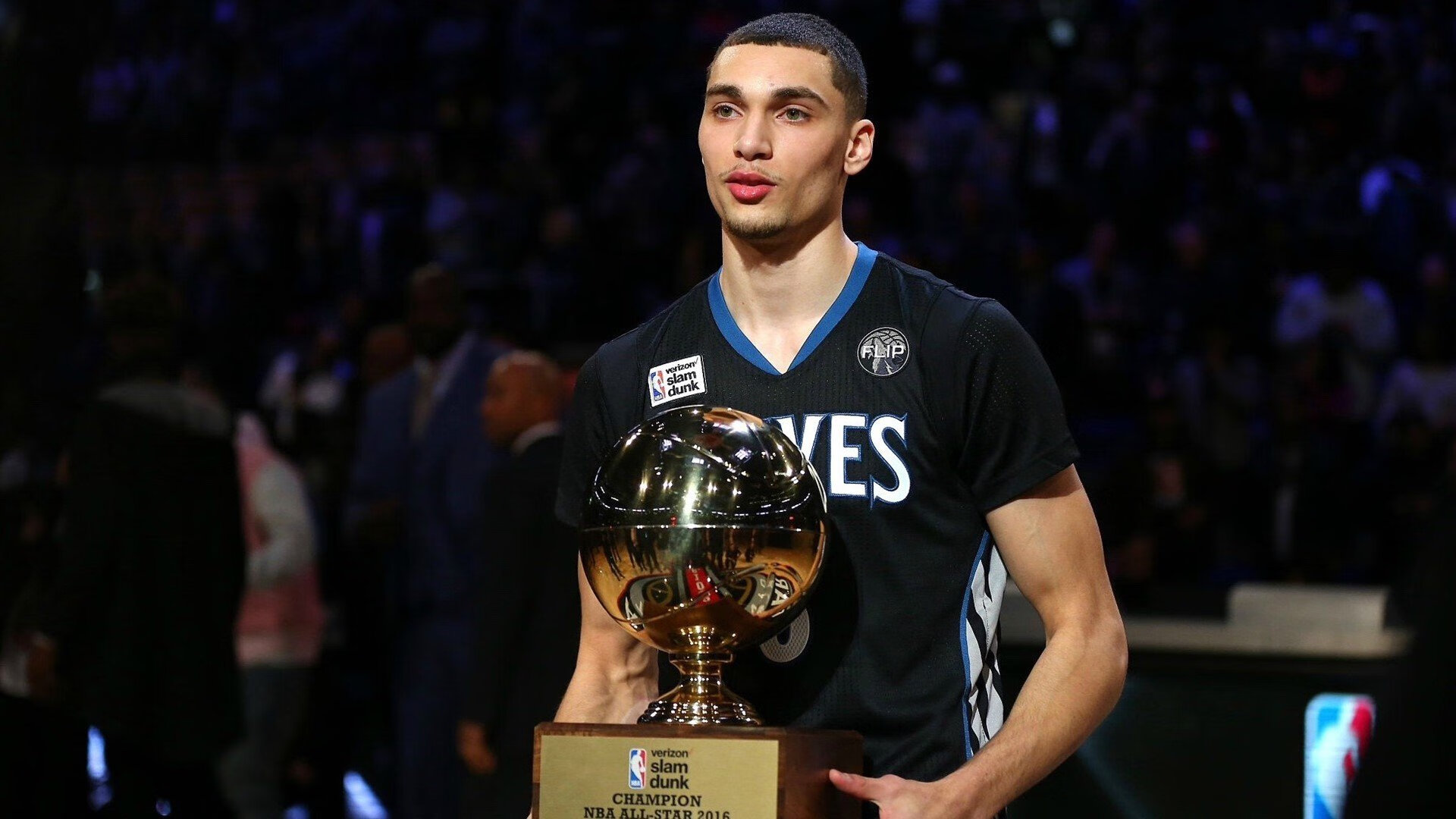 中国男篮不畏困难勇敢前行,中国男篮虽败犹荣